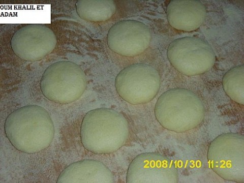 q51 480x360 خبز بالسميدة